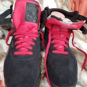Black reebok high tops